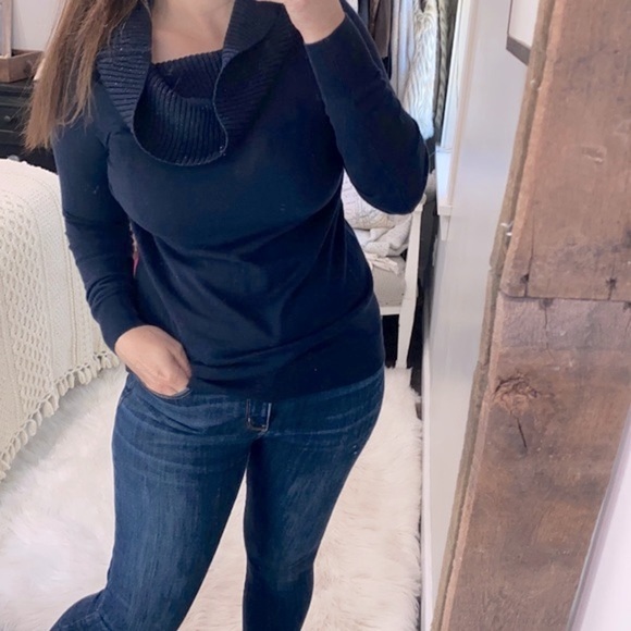 Michael Kors navy blue turtleneck sweater size small - Picture 1 of 7